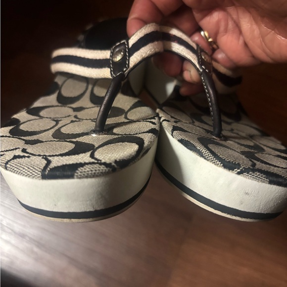 Coach wedge flip flops - Picture 7 of 10